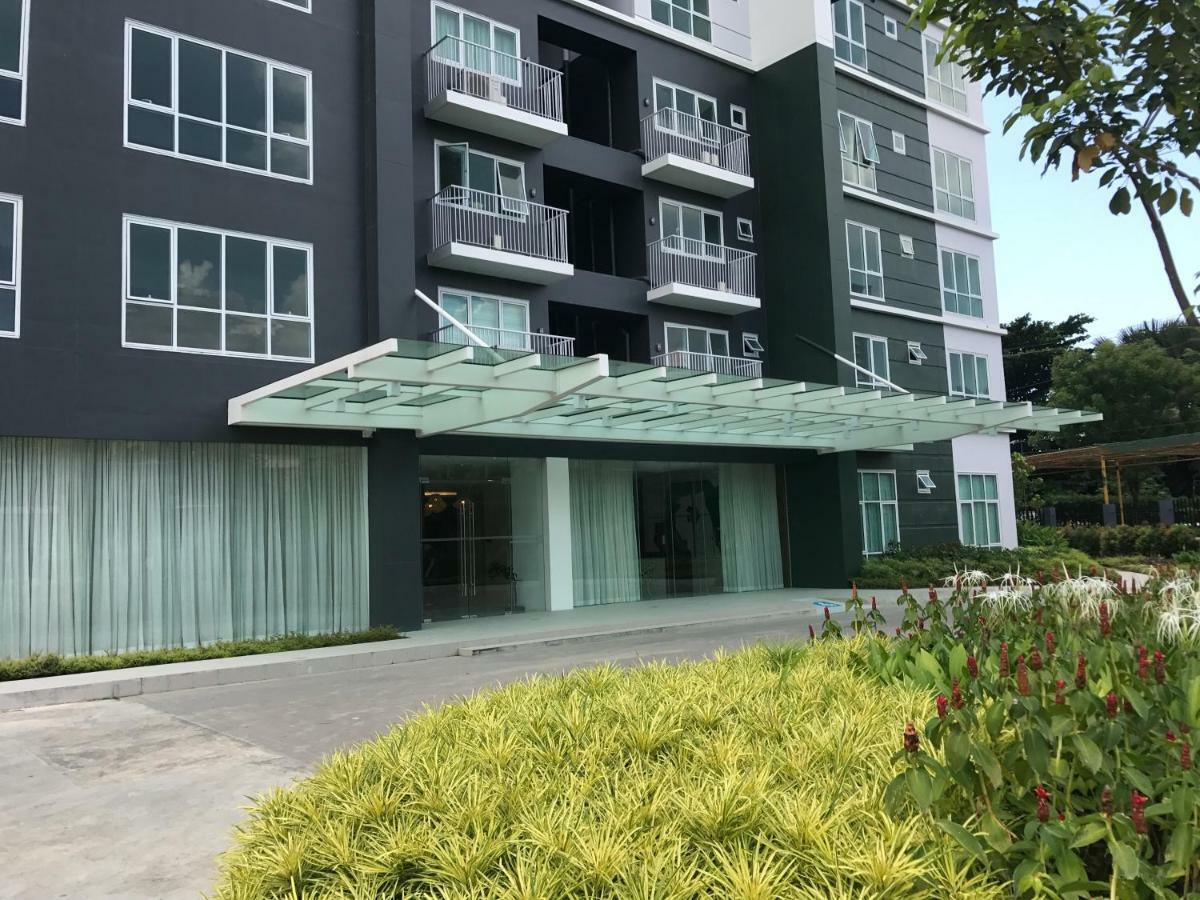 Lustra Studio Apartment Davao Exterior photo